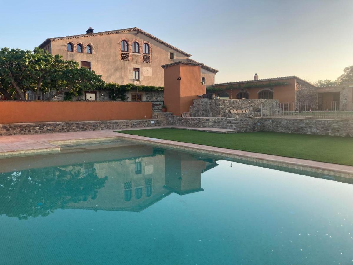 Homestay Mas Teixidor, Masia Entre Girona Y La Costa Brava *